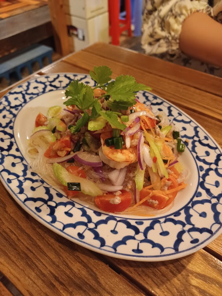 アジアン食堂シロクマサラダ