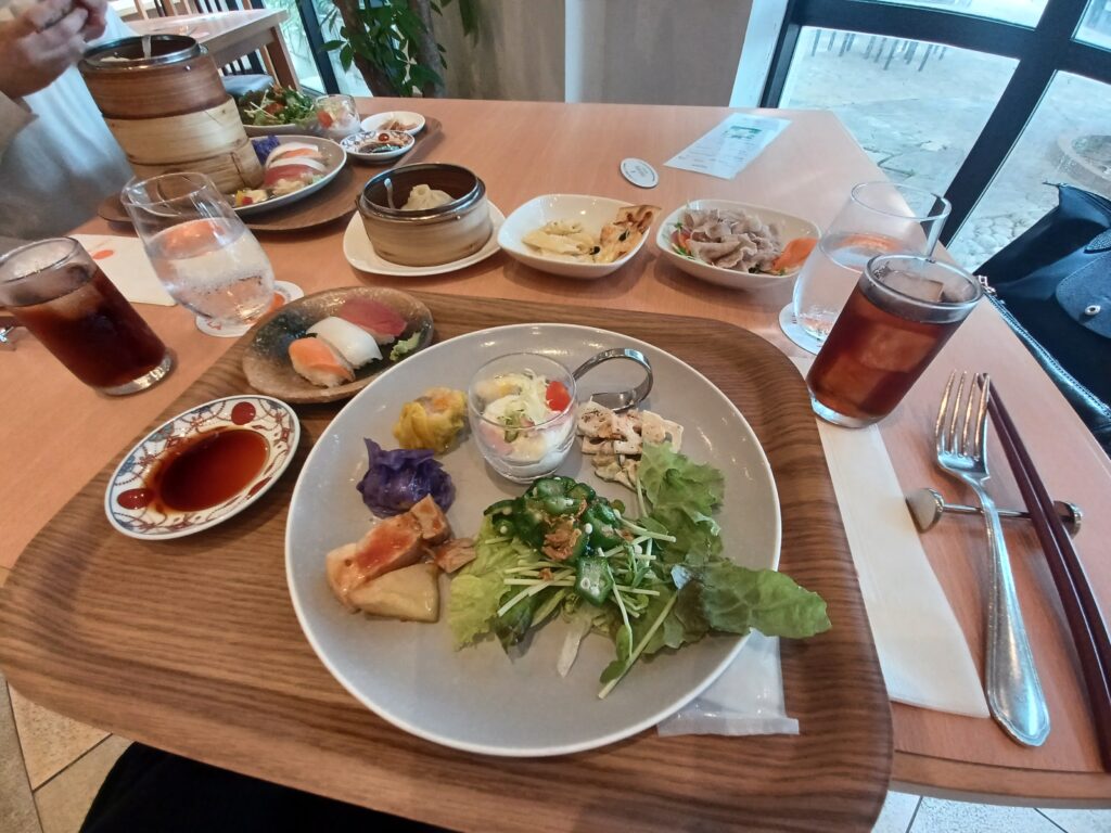 アリビラランチ